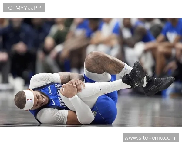 尼德豪泽全场表现出色杰明三分火力全开弗拉格不幸伤退影响球队士气